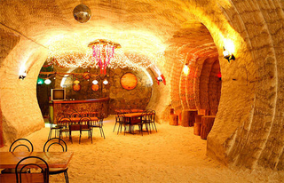 Illustration for article titled This Ukrainian salt mine is like a tourist resort for morlocks